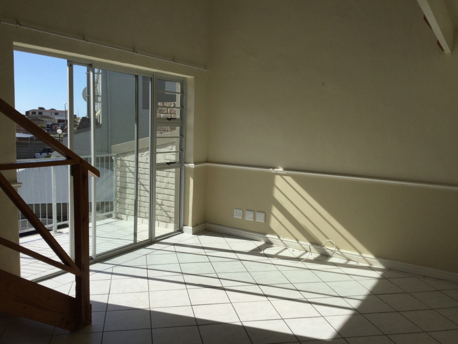 To Let 1 Bedroom Property for Rent in Humewood Eastern Cape